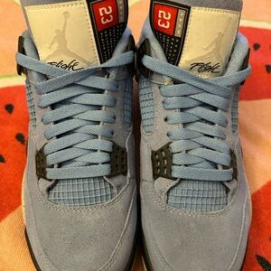 Air Jordan 4 Retro Men’s Casual Sneaker - Light Blue/Black University Blues